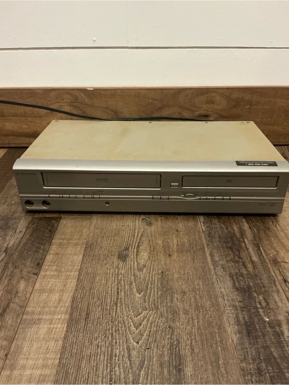 Emerson EWD2004 VCR/DVD Combo Player/VHS Recorder | No Remote Control | Working